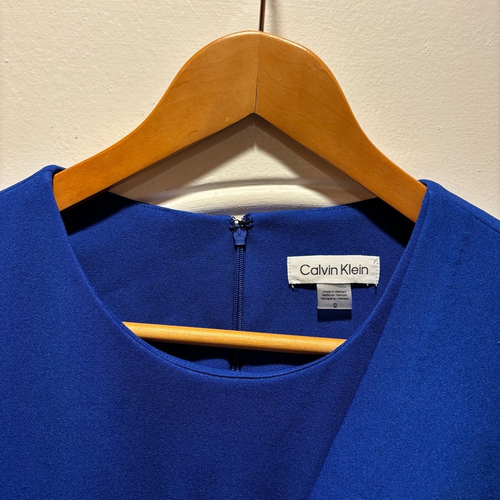 Women’s Blue Calvin Klein Dress Size 12, Beautiful Blue Sleeveless Wrap Dress - Picture 8 of 12